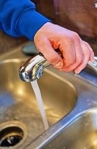 https://blockeddrainssorrento.com.au/uploads/2025/07/blocked-sink-48497.jpg